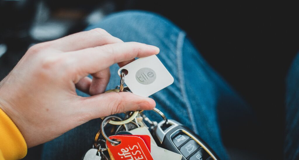 Objetos olvidados en un coche de alquiler: pasos que conviene seguir