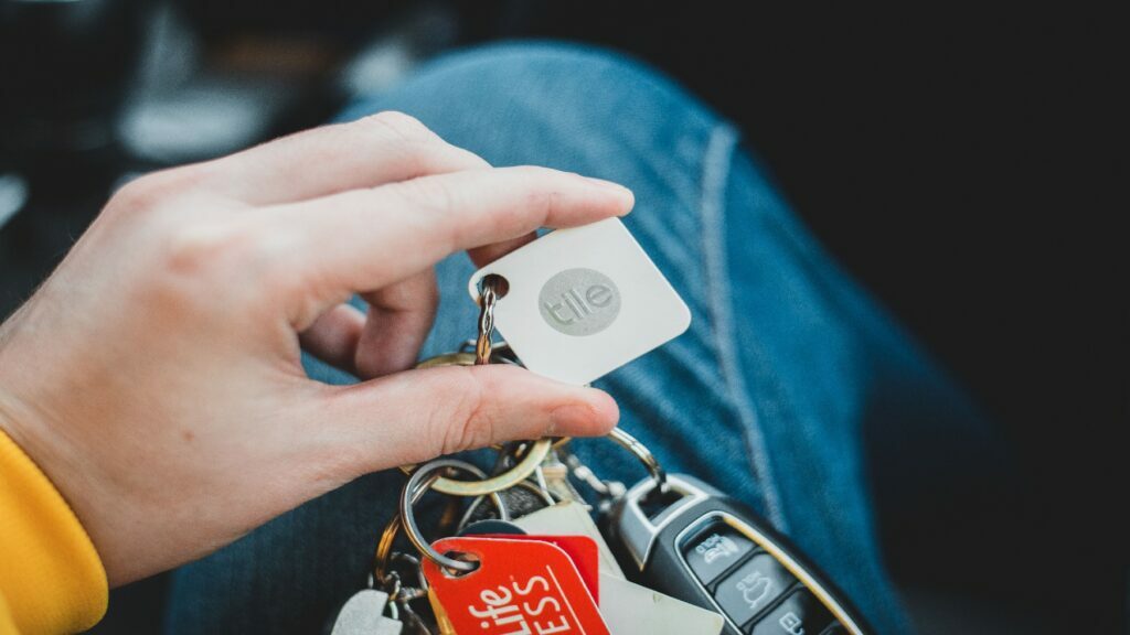 Objetos olvidados en un coche de alquiler: pasos que conviene seguir